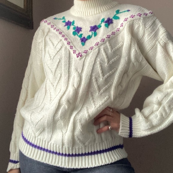 SOLD 🦋👵🏼Gramma knit sweater👵🏼🦋 - Picture 3 of 8